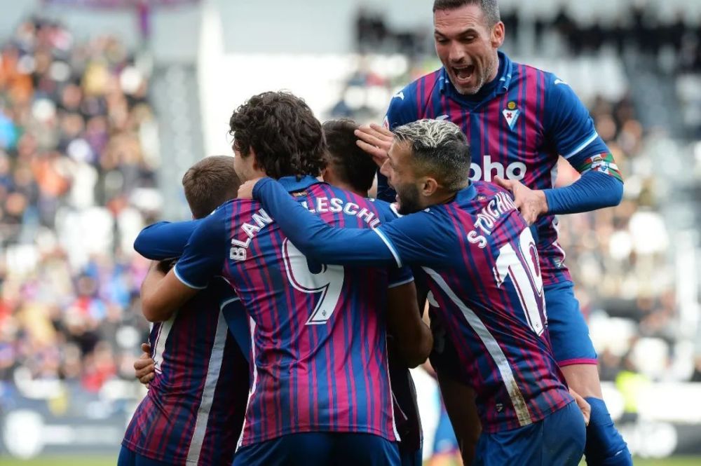 表演的舞台 表演的舞台