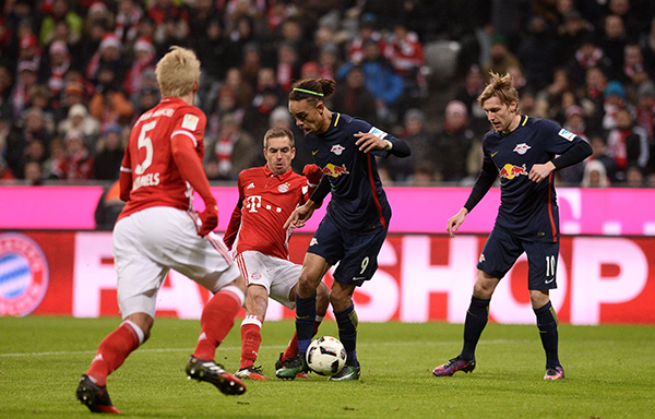 助威声一浪 助威声一浪