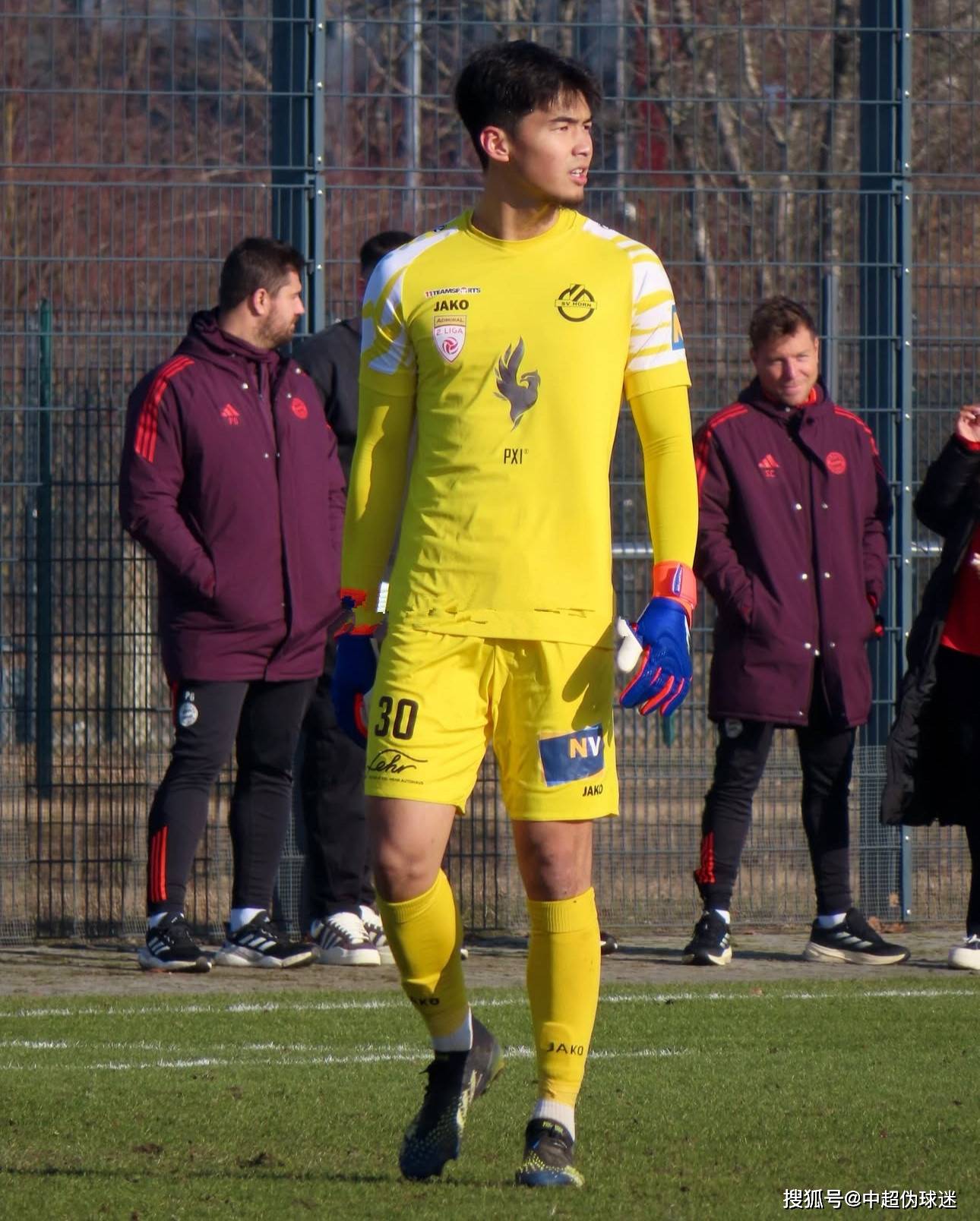 肩膀扭伤对 肩膀扭伤对