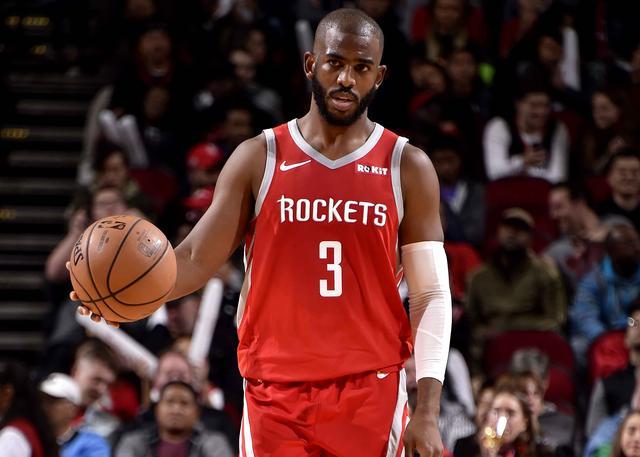 力压卫冕冠 力压卫冕冠