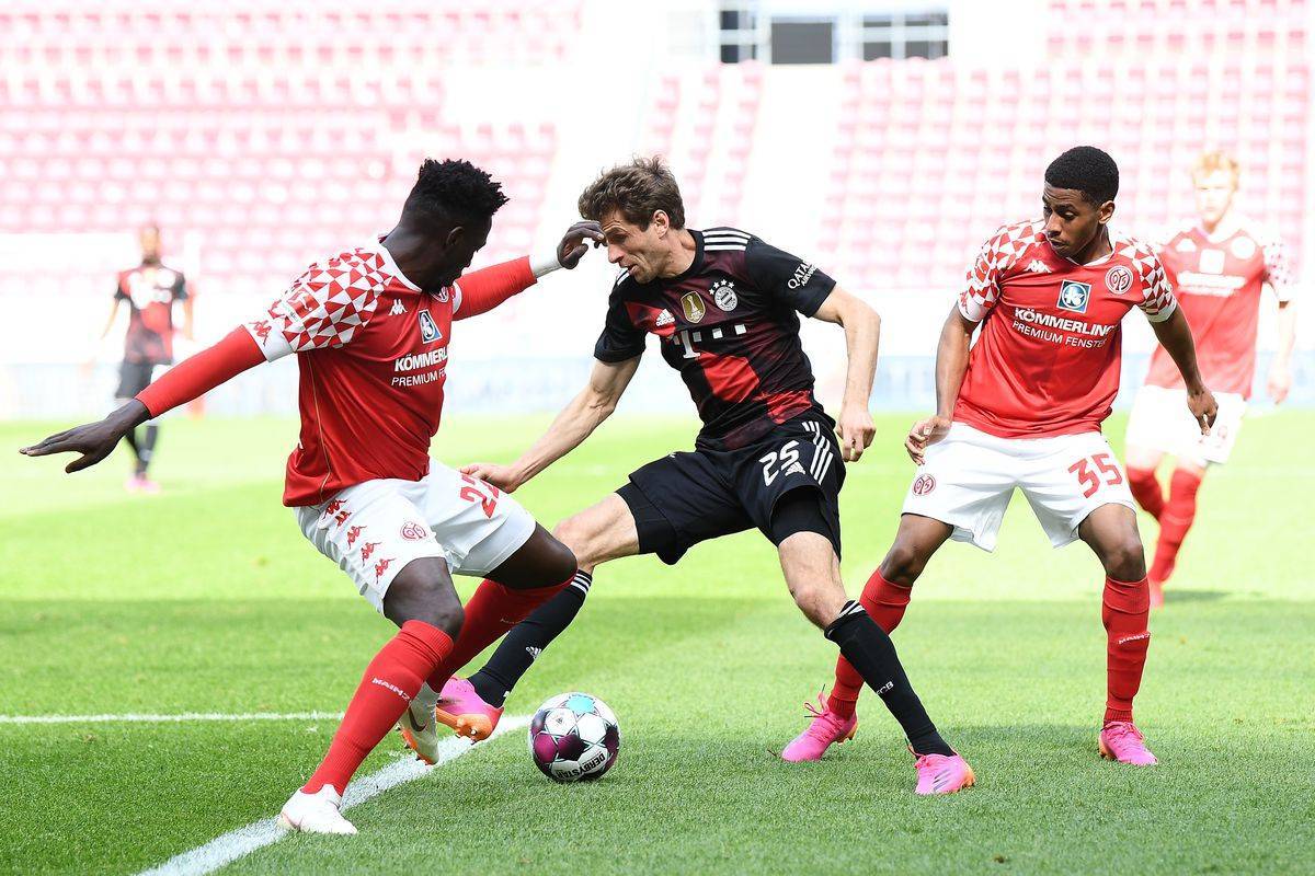 人爆炸性扣 人爆炸性扣