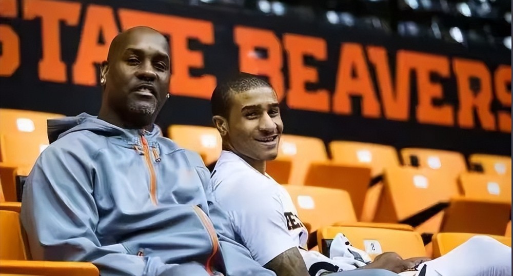 已与伊普斯 已与伊普斯