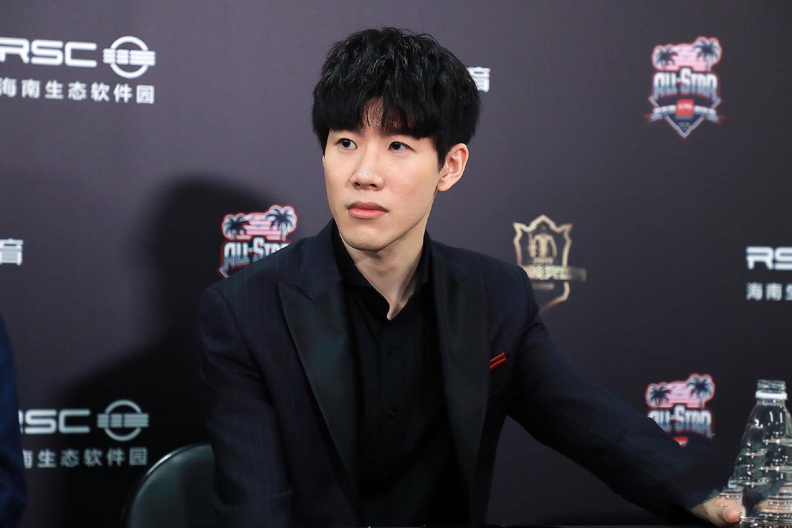 足球队同样 足球队同样